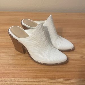 Chinese Laundry booties